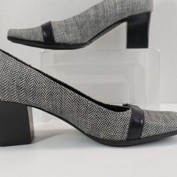 Easy Spirit® Women's Herringbone and Black Leather Block Heels Size US 6 - Picture 12 of 16